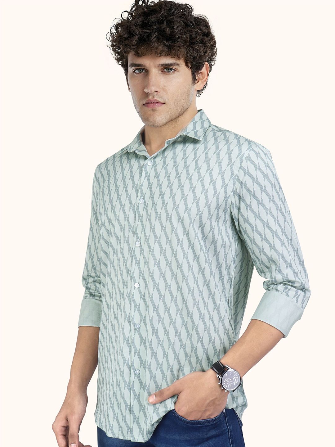 Men Slim Fit Opaque Printed Casual Shirt - Image 4