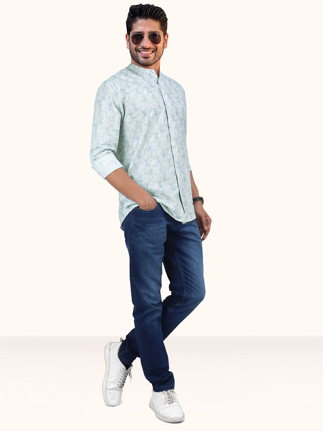 Men Slim Fit Floral Opaque Printed Casual Shirt